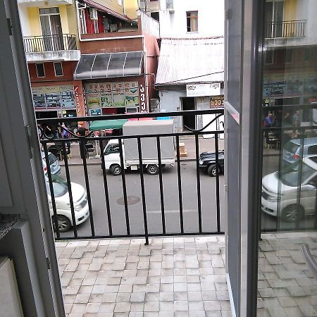 Apartament Shushana Batoemi Buitenkant foto